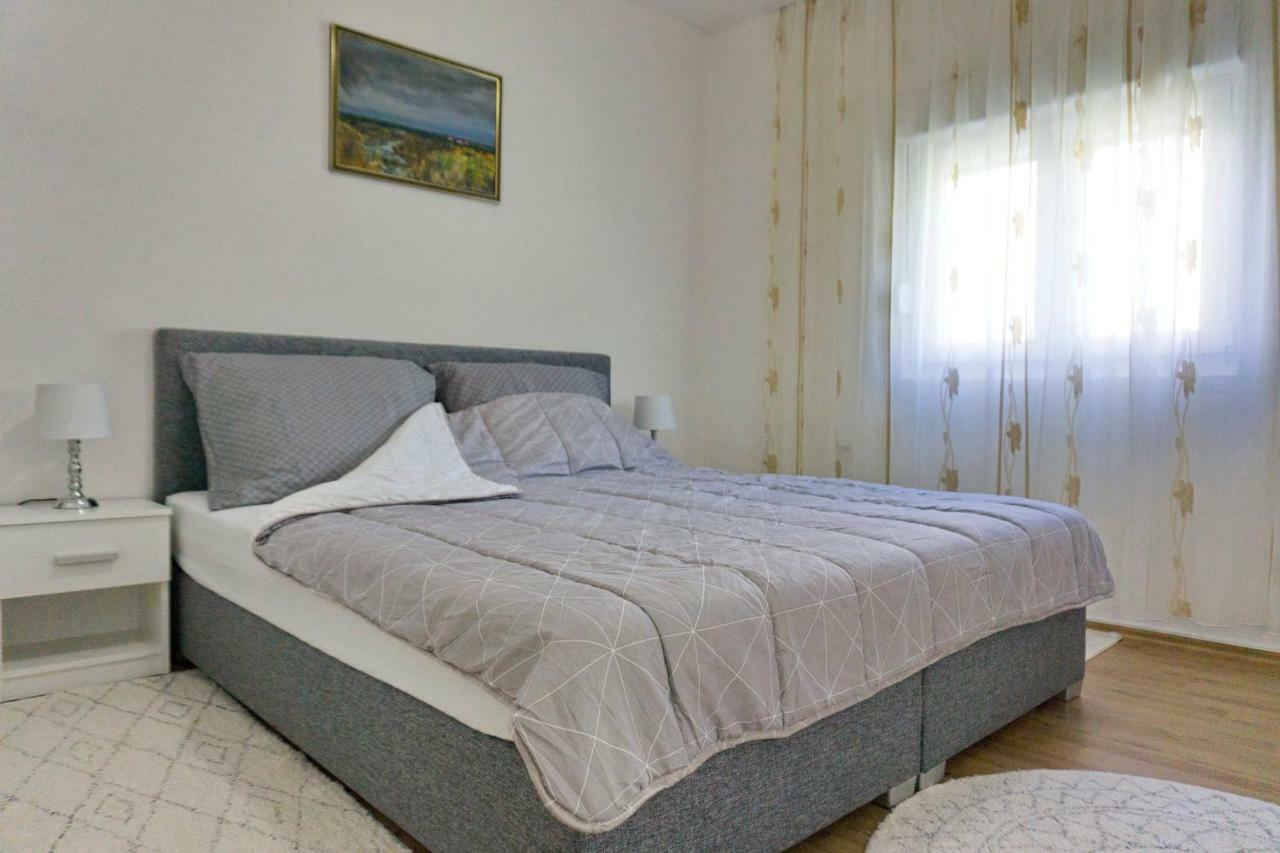 Apartmani Ambasador Trebinje Esterno foto